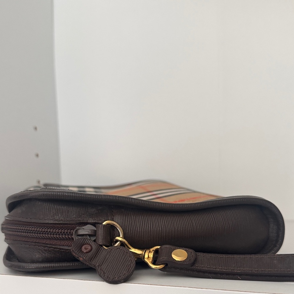 Burberrys Vintage Authentic Nova Check Canvas Clutch with COA- EUC - Picture 5 of 11